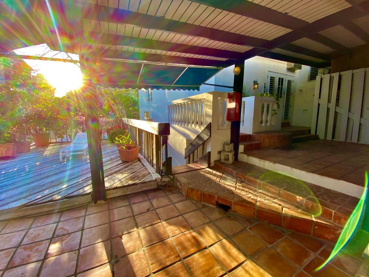 At Wind Chimes Boutique Hotel San Juan Esterno foto