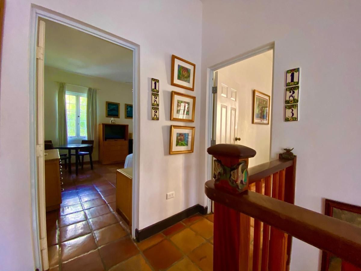 At Wind Chimes Boutique Hotel San Juan Esterno foto