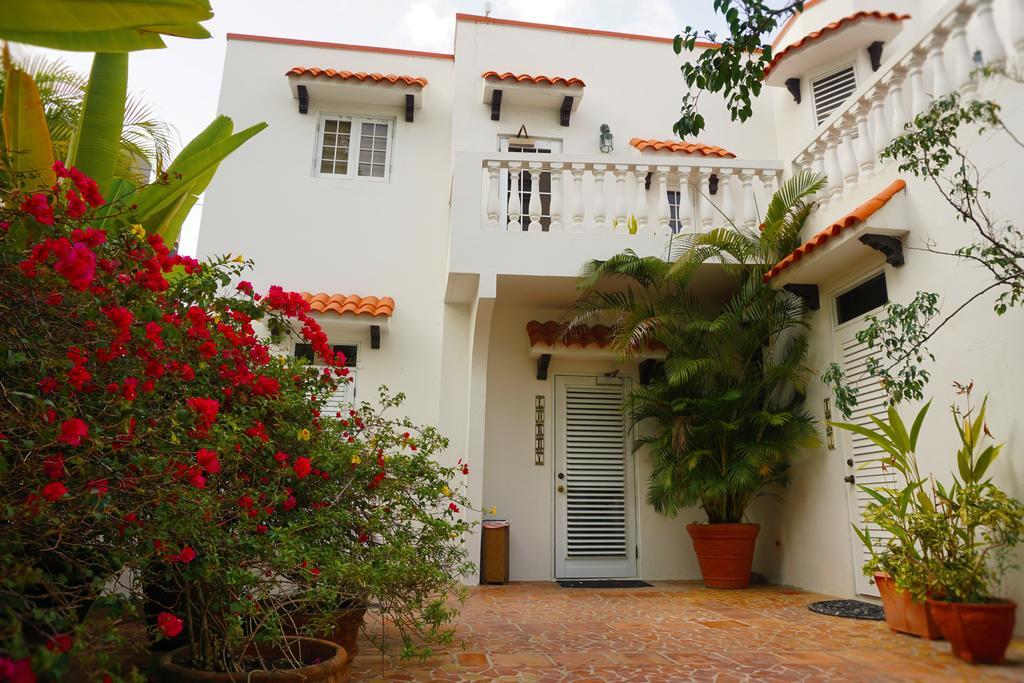 At Wind Chimes Boutique Hotel San Juan Esterno foto
